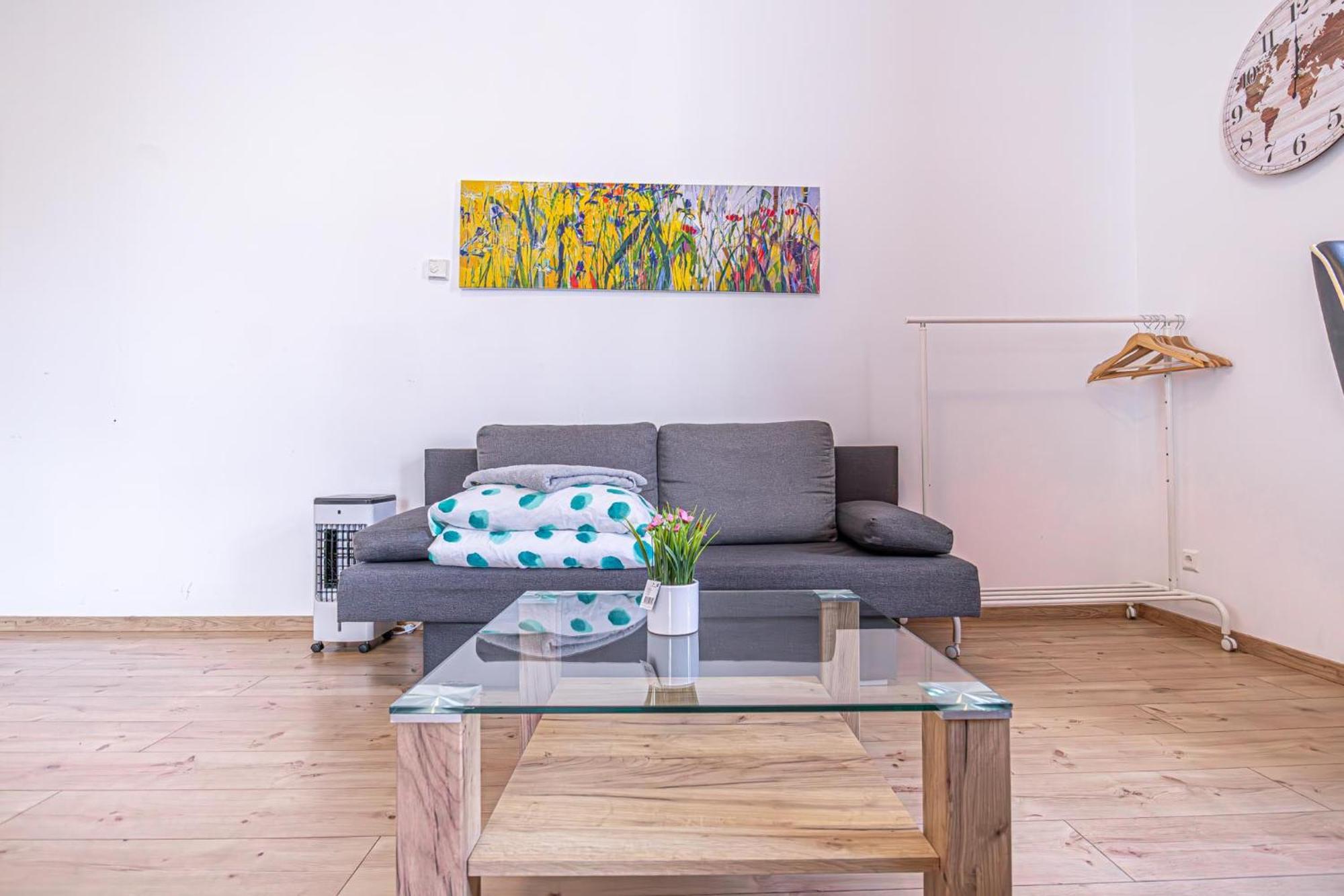 6 Min To Amusement Park - Economy Rooms In Shared Apartment Vienne Extérieur photo