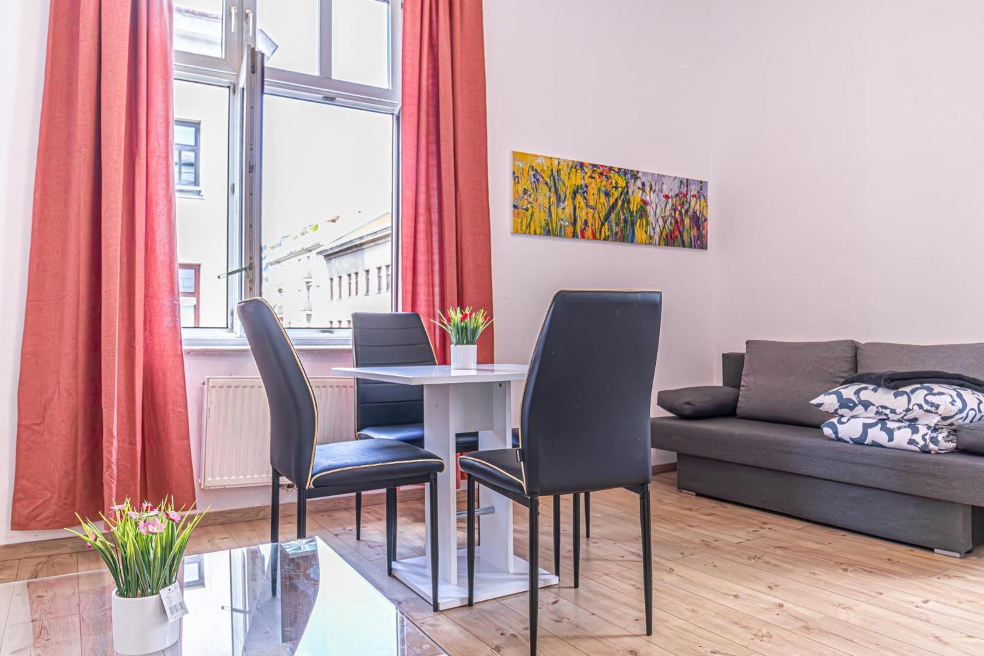 6 Min To Amusement Park - Economy Rooms In Shared Apartment Vienne Extérieur photo