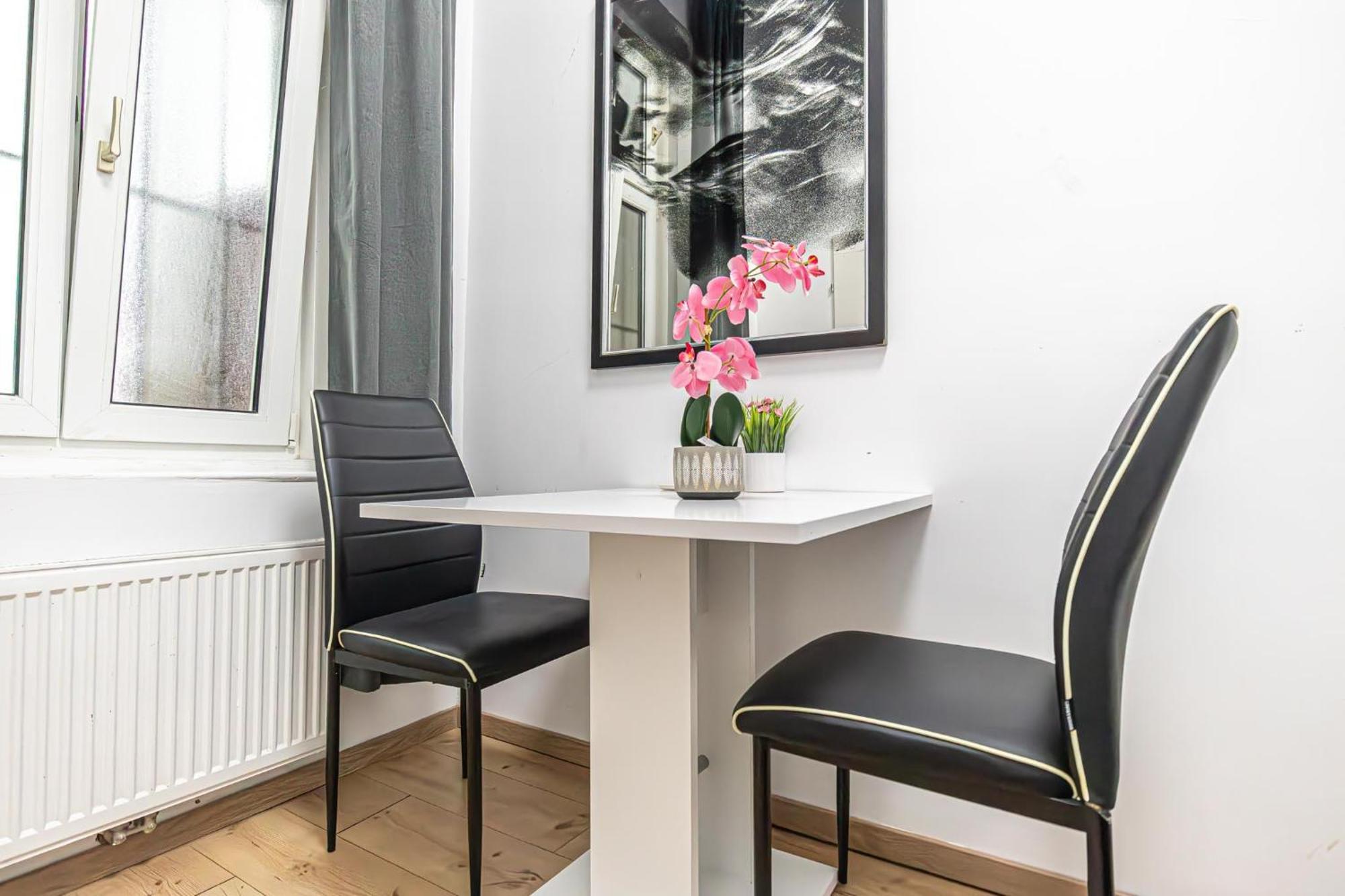 6 Min To Amusement Park - Economy Rooms In Shared Apartment Vienne Extérieur photo